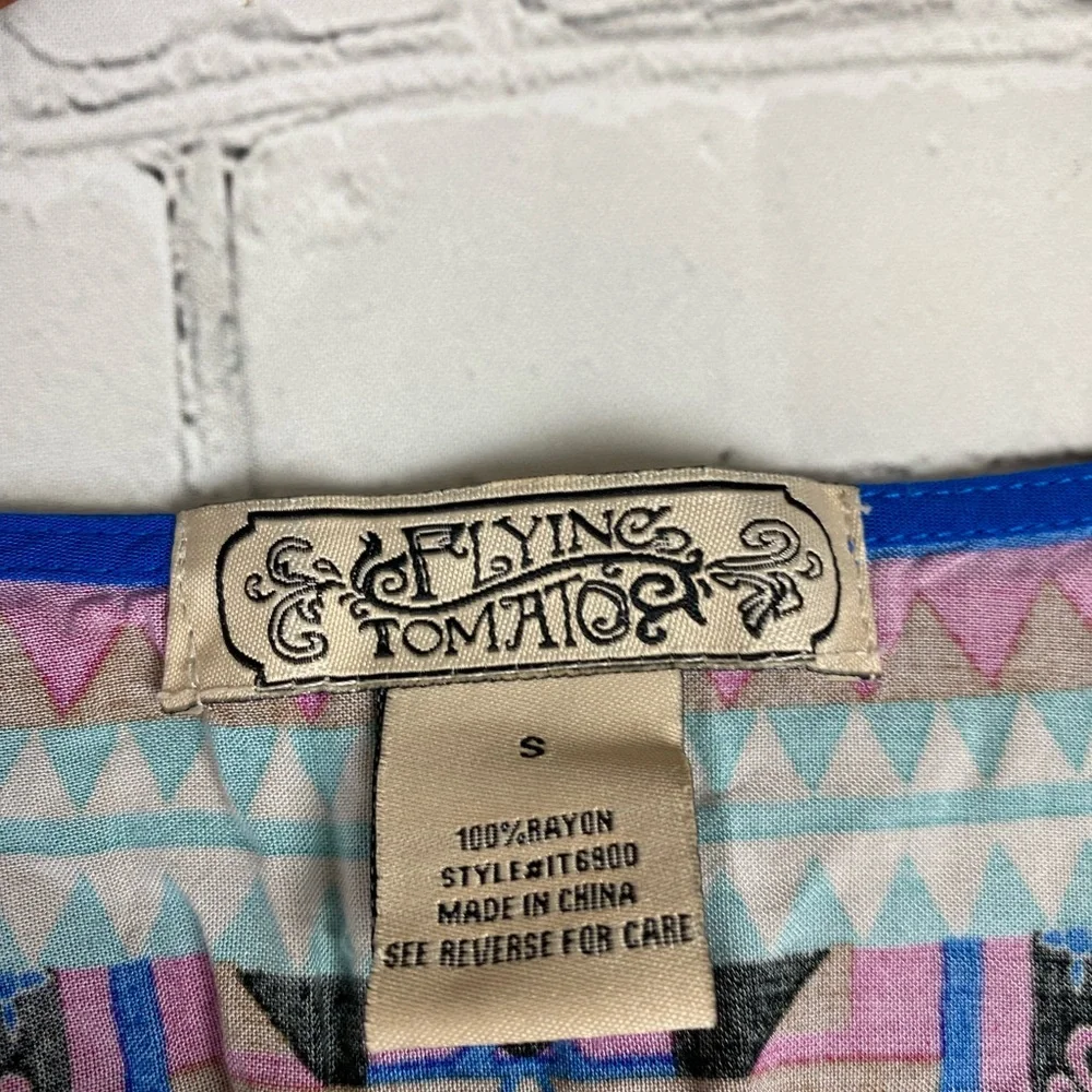 Flying Tomato Aztec Top Small - Picture 5 of 8